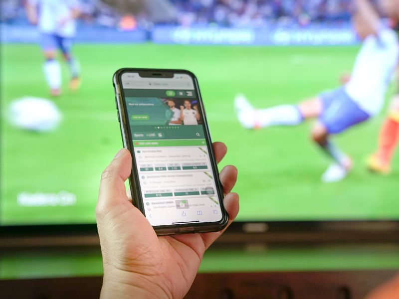 Kinh Nghiệm Cá Cược Bóng Đá Hiệu Quả Dành Cho Người Mới Tại 13WIN